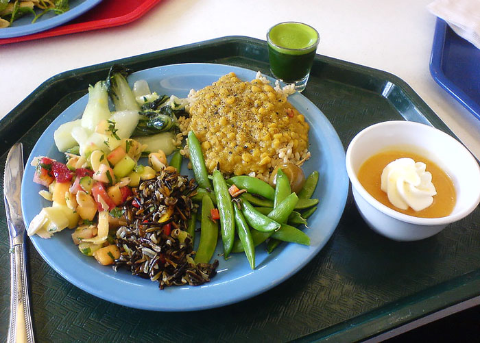 Entitled Boss Gets Slammed Online For Expecting Employees To Not Leave The Building During Lunch Hours Entitled Boss Gets Slammed Online For Expecting Employees To Not Leave The Building During Lunch Hours