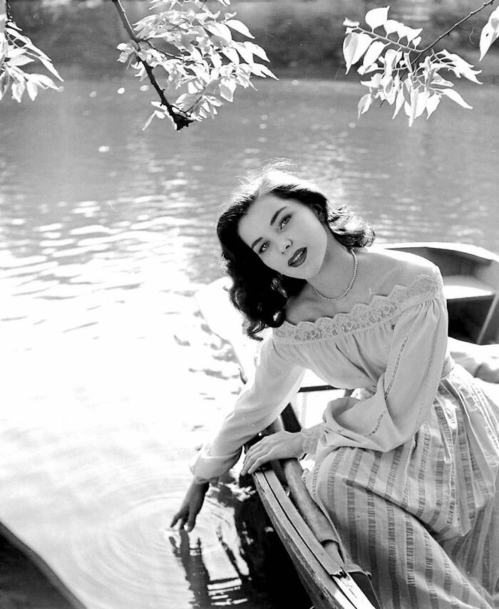 Debra Paget fotografiada por Nina Leen para la revista Life, 1950