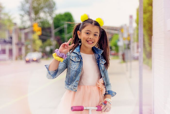 I Love Chasing Kids And Capturing Raw Emotions (12 Pics)