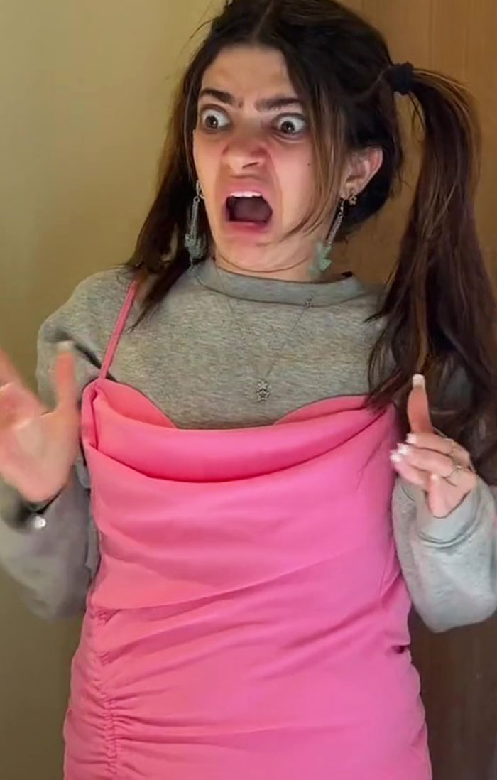 "Makeup Should Be Illegal": TikToker That People Call Mr. Bean's 'Daughter' Embraces 'Catfish' Claims By Posting Makeup Transformations "Makeup Should Be Illegal": TikToker That People Call Mr. Bean's 'Daughter' Embraces 'Catfish' Claims By Posting Makeup Transformations