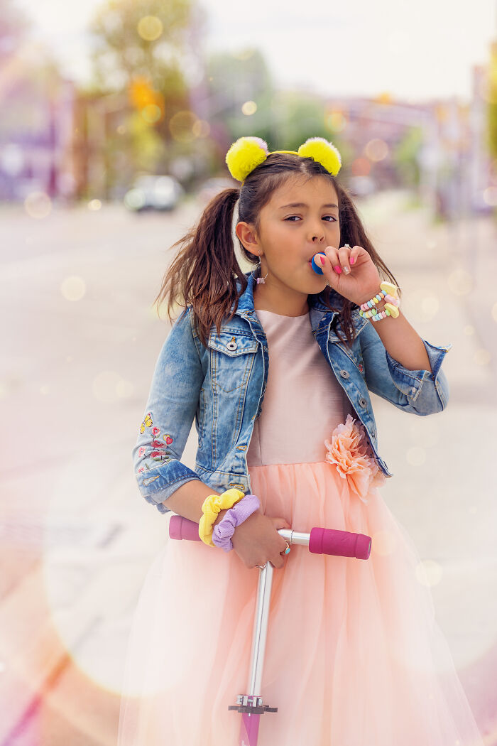 I Love Chasing Kids And Capturing Raw Emotions (12 Pics)