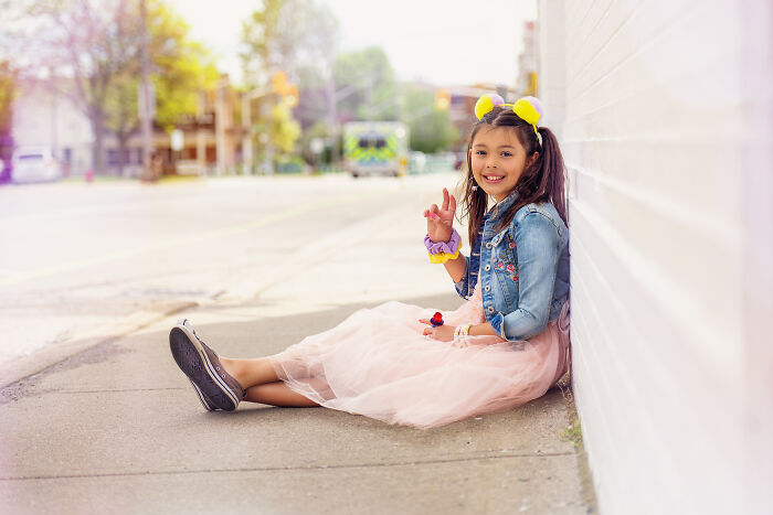 I Love Chasing Kids And Capturing Raw Emotions (12 Pics)