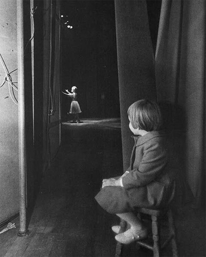 Carrie Fisher Watching Her Mother Debbie Reynolds Backstage At The Riviera Hotel In Las Vegas, 1963