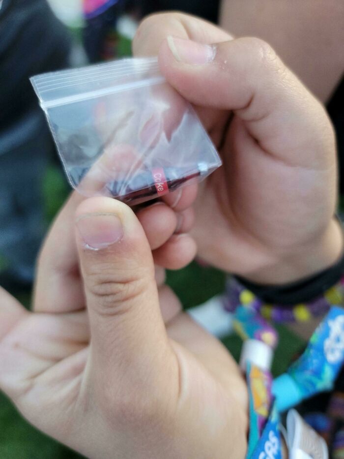 Alguien en un festival me ofreció una bolsita de coca
