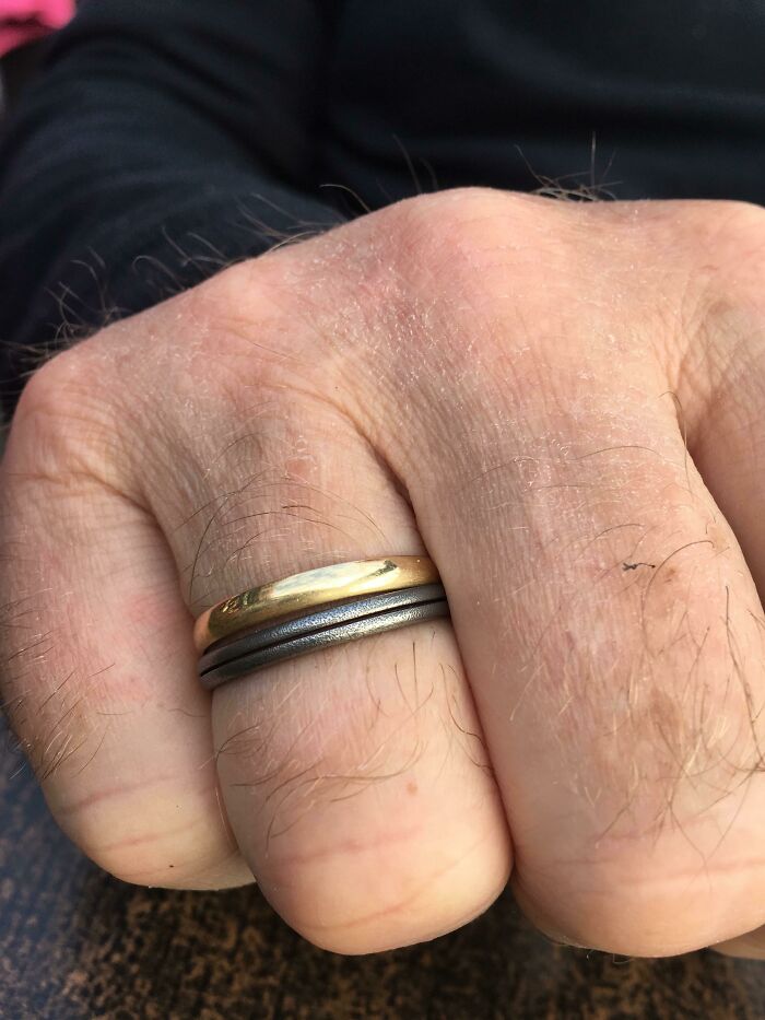 When I Was 5 I Gave My Dad A ‘Ring’made Of A Just Keychain Ring. 22 Years Later, And He’s Still Wearing It