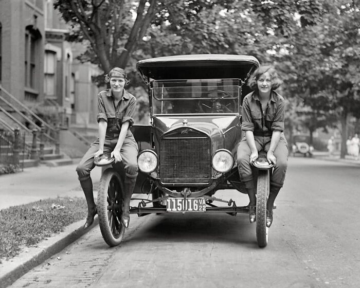Viola Lalonde And Elizabeth Van Tuyl Pose Beside A Ford Automobile Before Making Their Cross-Country Drive From Washington, Dc To San Francisco. (June, 1922.) In A Time Before Sophisticated Freeways, Staggered Convenience Stations And Gps, This Must Have Been A Wild Adventure For These Two Young Girls.