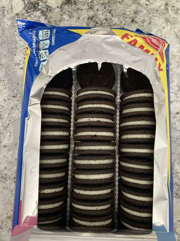 Oreos enviadas con tres galletas boca abajo