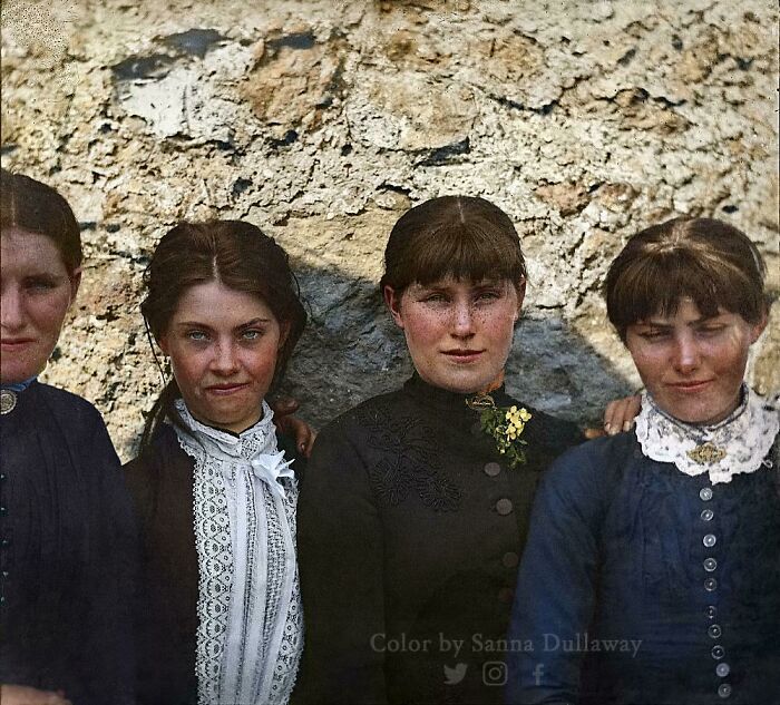 Las hermanas O'halloran - Armadas con pértigas y agua hirviendo, se defendieron de los oficiales que desalojaban a su familia durante la guerra de las tierras irlandesas, en el año 1887