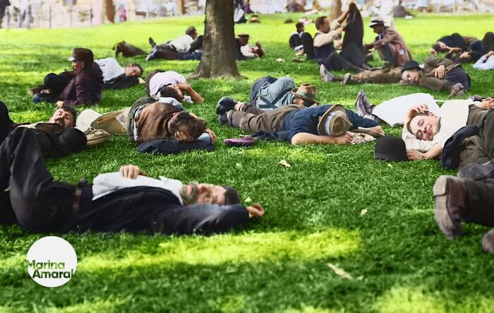 Battery Park, NY, On A Hot Day, Circa 1910-1915.