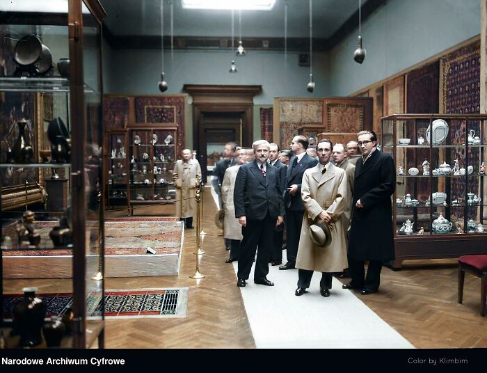 Joseph Goebbels (Center) At The Porcelain Exhibition At The National Museum In Krakow 1934. Next To Him Are Museum Director Felix Koper (Left) And Director Of The Krakow Propaganda Bureau Tadeusz Spalkowski (Right).