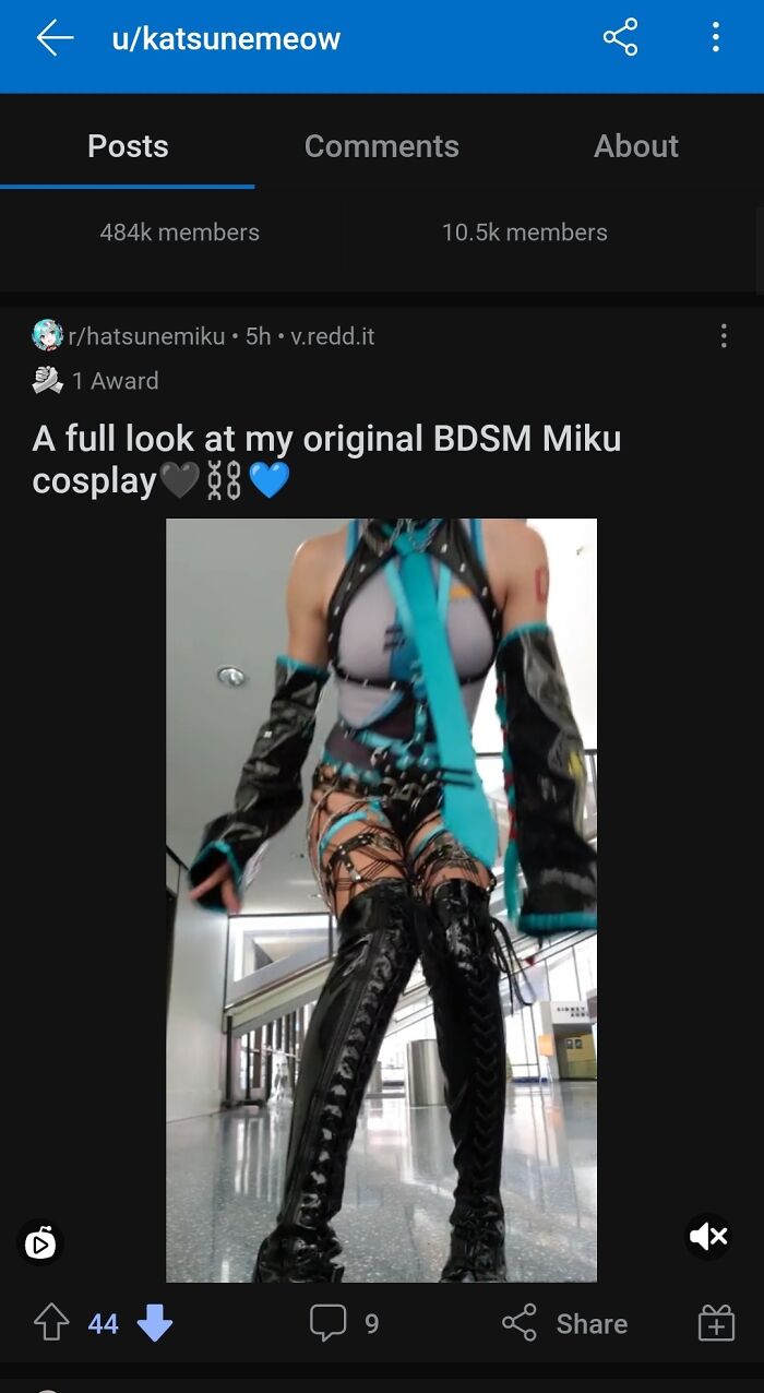 An Adult Sexualizing A 16 Year Old Character. Why. I Hate Cosplayers Now, They Think This Is Okay And Especially In Public???