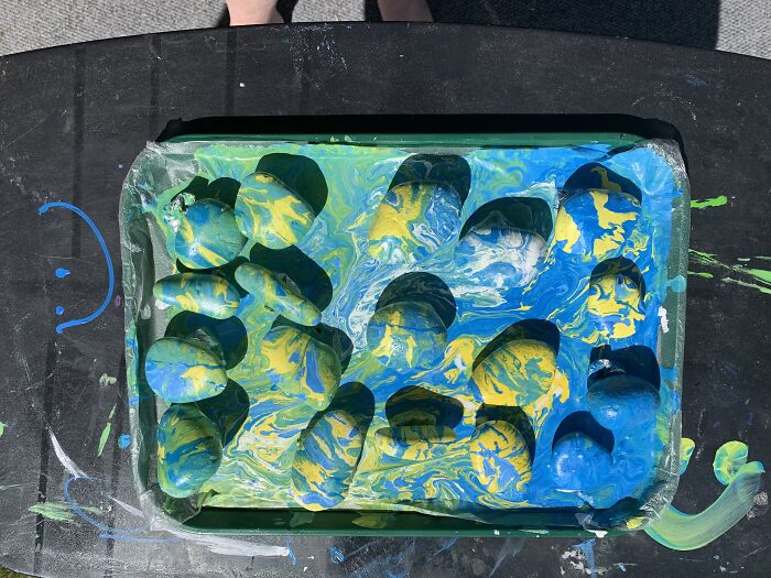 Paint Poured River Rocks!