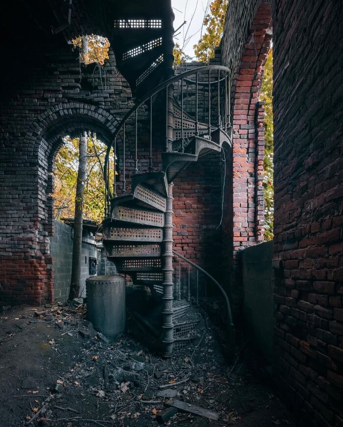Here’s A Pretty Cool Spiral Staircase Build Around 1873 From A Abandoned Brewery. USA