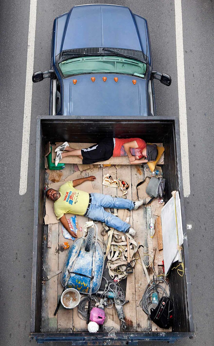 Photographer Shows Carpoolers Journey Across Mexico (87 Pics)