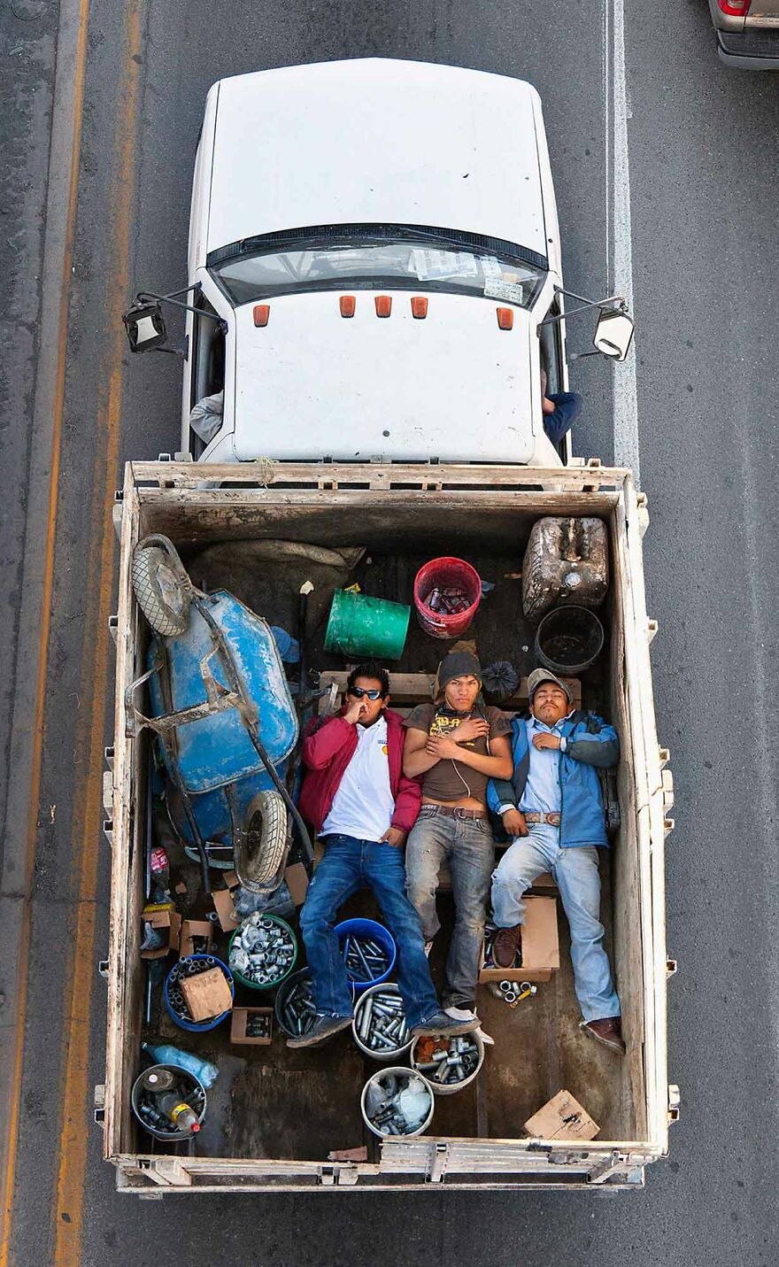 Photographer Shows Carpoolers Journey Across Mexico (87 Pics)