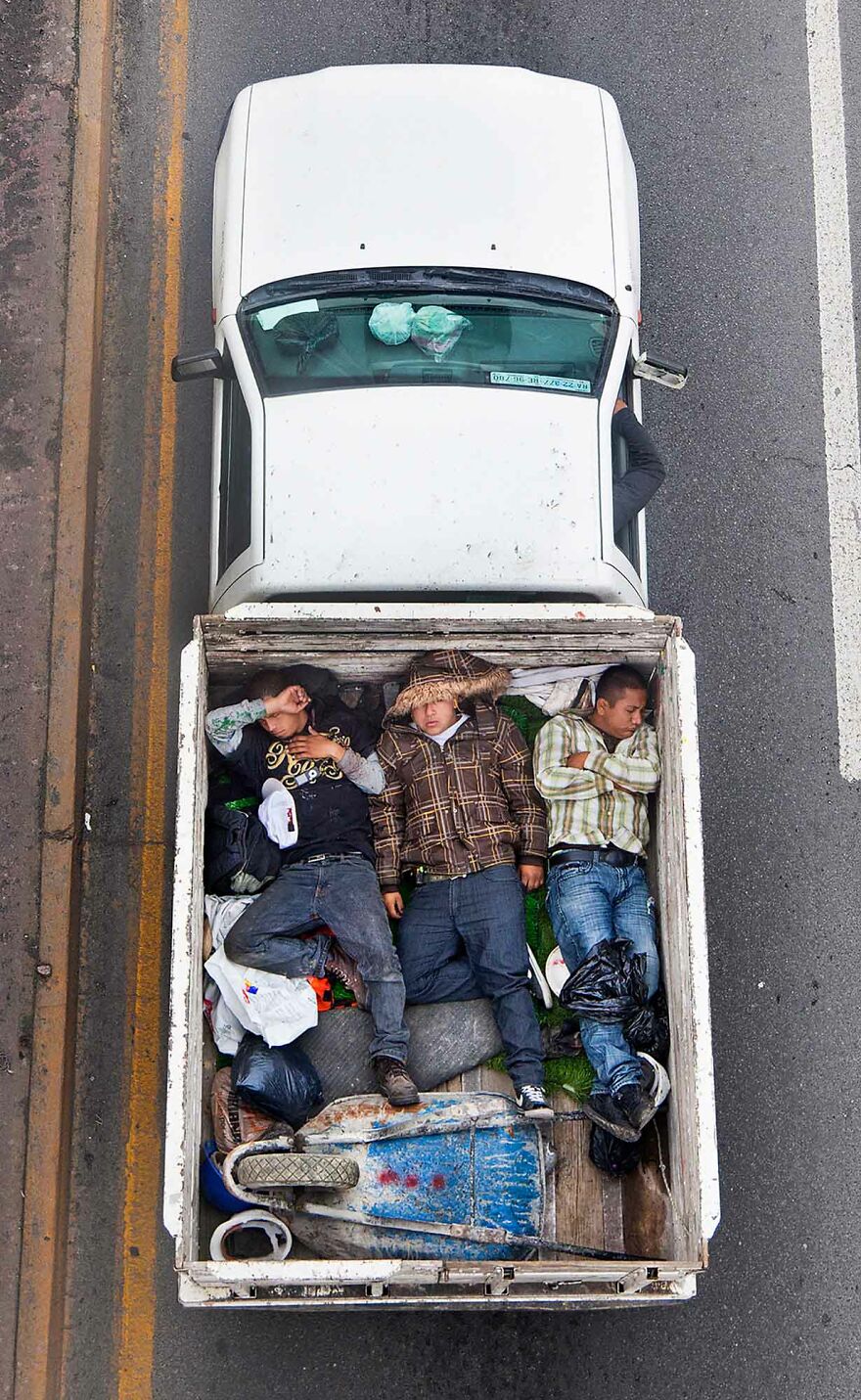 Photographer Shows Carpoolers Journey Across Mexico (87 Pics)