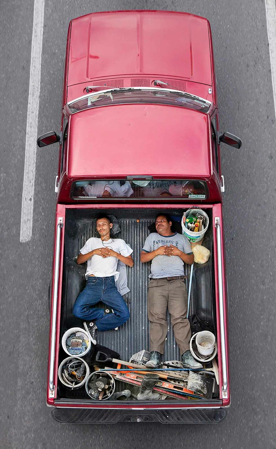Photographer Shows Carpoolers Journey Across Mexico (87 Pics)