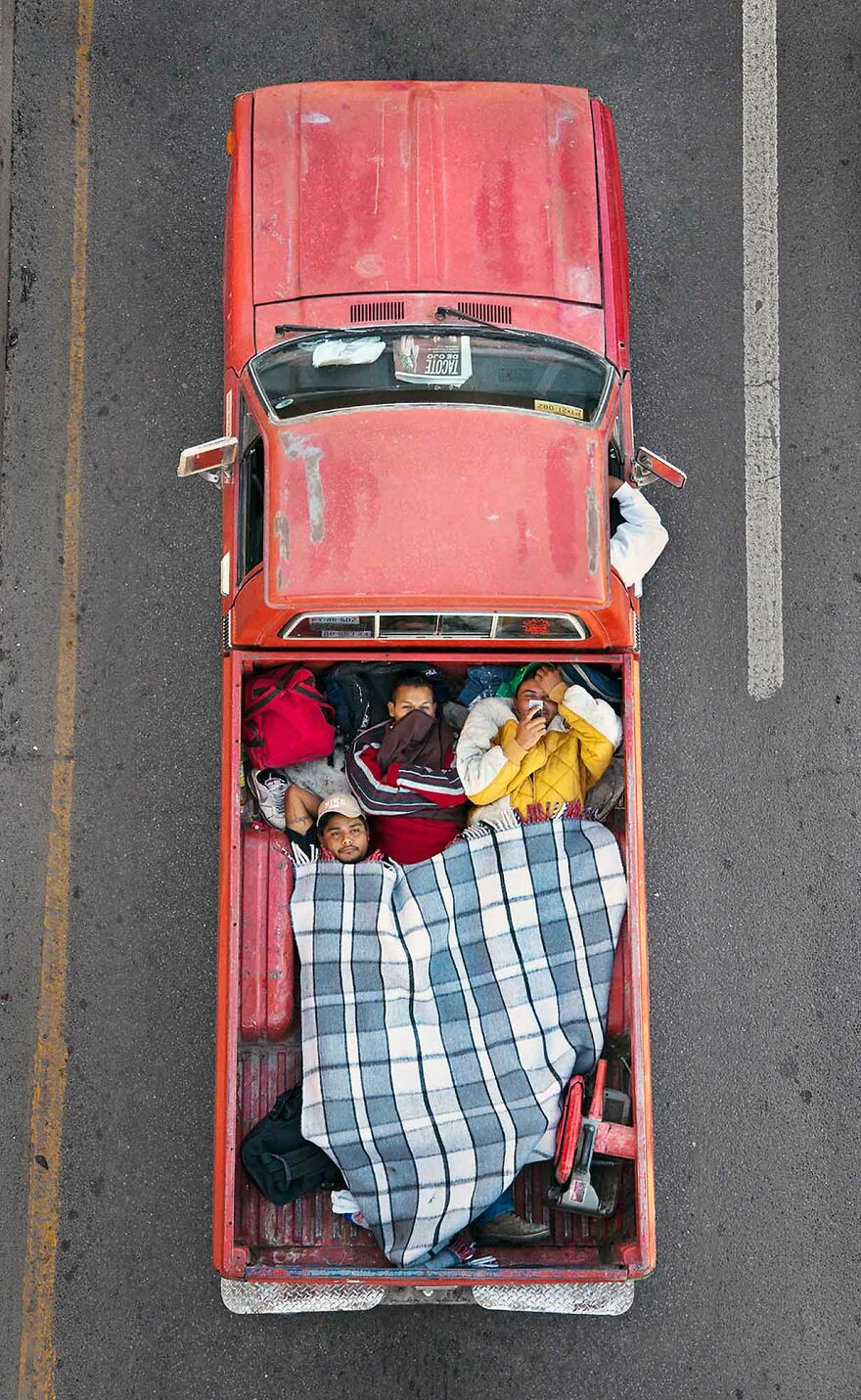 Photographer Shows Carpoolers Journey Across Mexico (87 Pics)