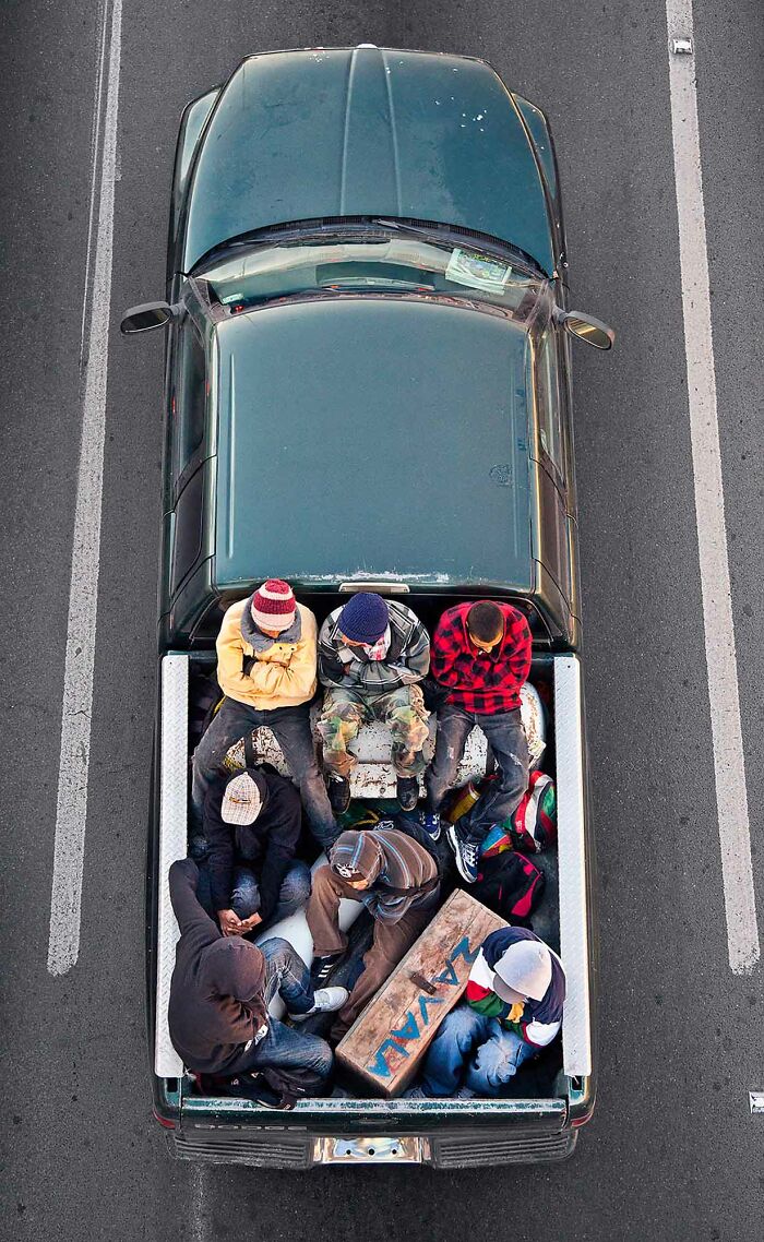 Photographer Takes Aerial Photos Of Daily Commuters Around Mexico In His Series “Carpoolers” (30 Pics)