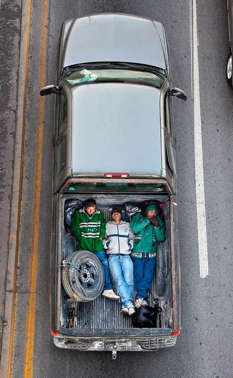 Photographer Shows Carpoolers Journey Across Mexico (87 Pics)