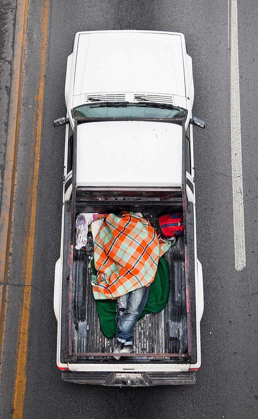 Photographer Shows Carpoolers Journey Across Mexico (87 Pics)
