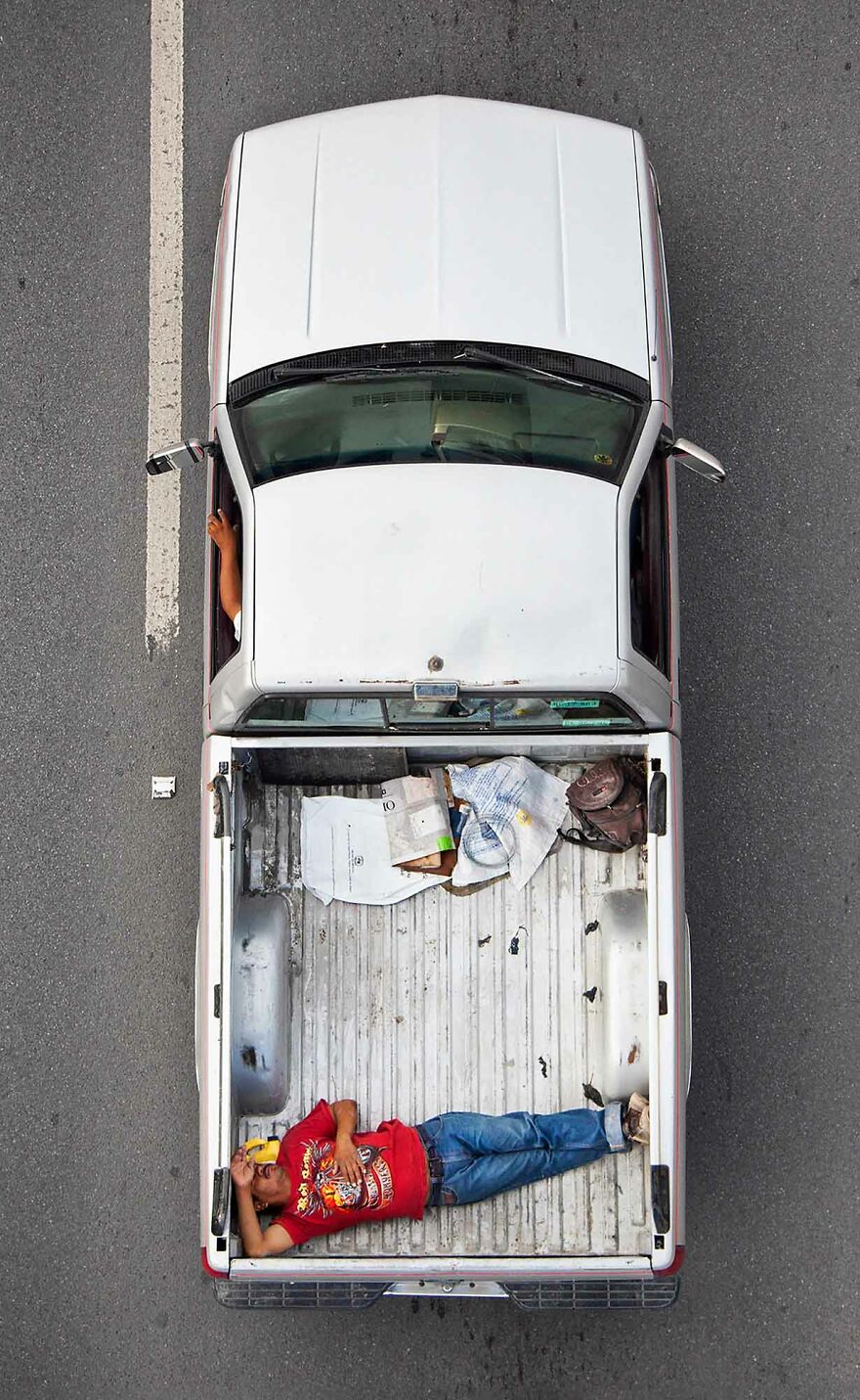 Photographer Shows Carpoolers Journey Across Mexico (87 Pics)