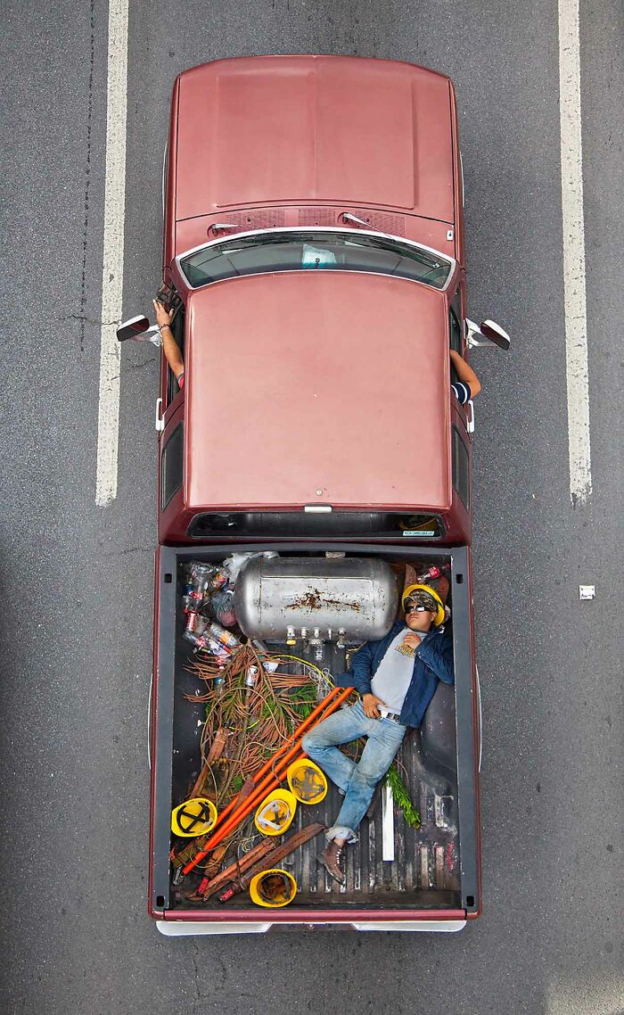 Photographer Takes Aerial Photos Of Daily Commuters Around Mexico In His Series “Carpoolers” (30 Pics)