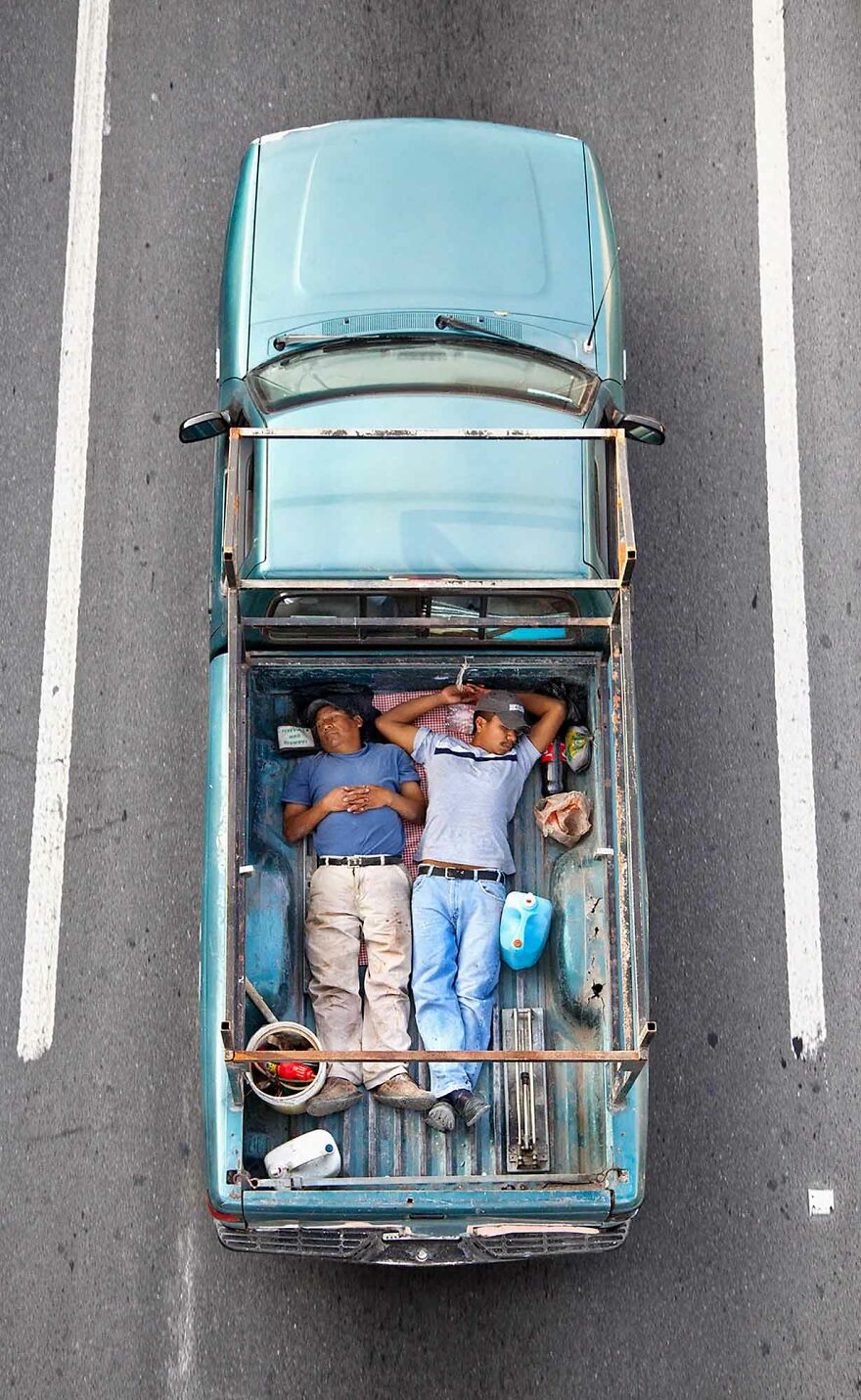 Photographer Shows Carpoolers Journey Across Mexico (87 Pics)