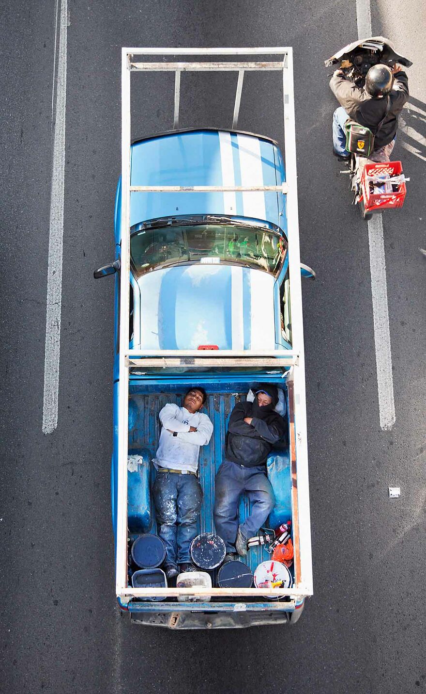 Photographer Shows Carpoolers Journey Across Mexico (87 Pics)