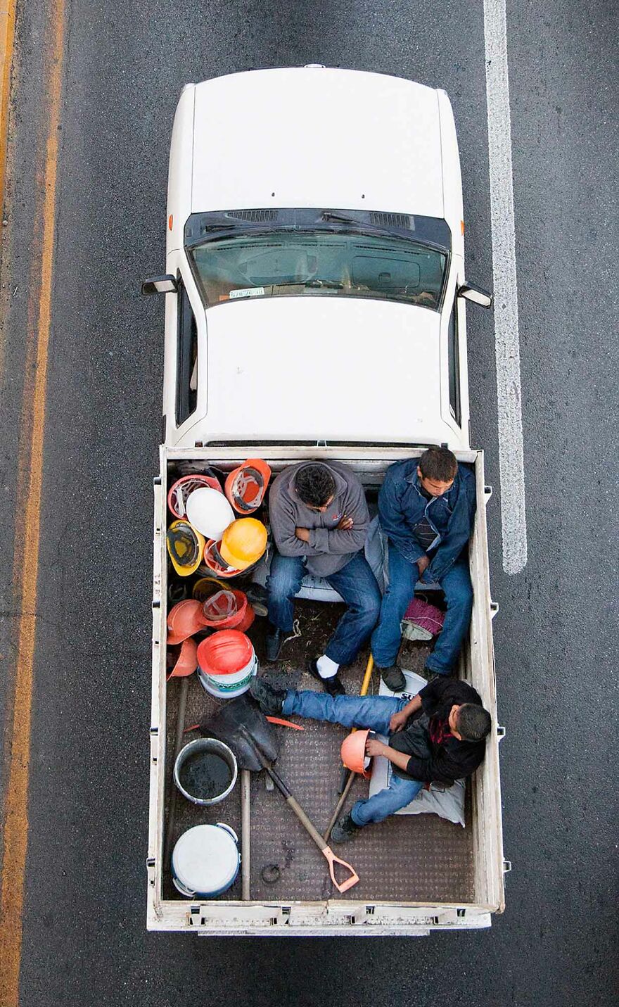 Photographer Shows Carpoolers Journey Across Mexico (87 Pics)