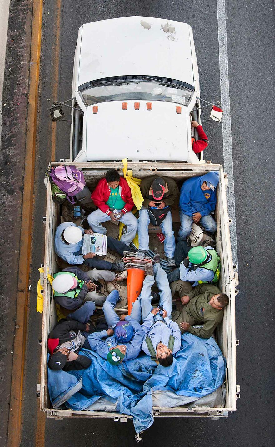 Photographer Shows Carpoolers Journey Across Mexico (87 Pics)