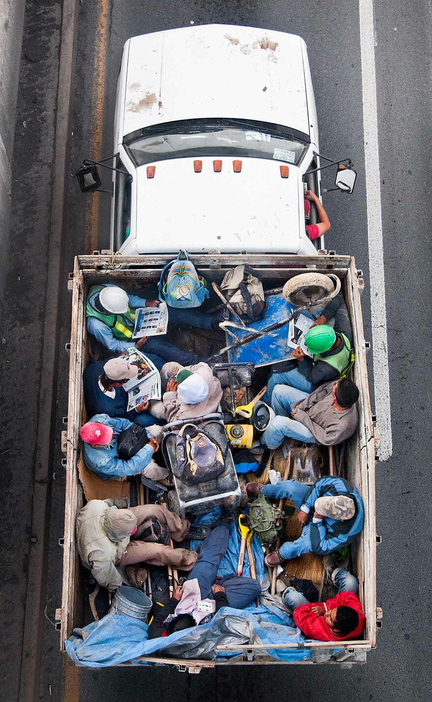 Photographer Shows Carpoolers Journey Across Mexico (87 Pics)