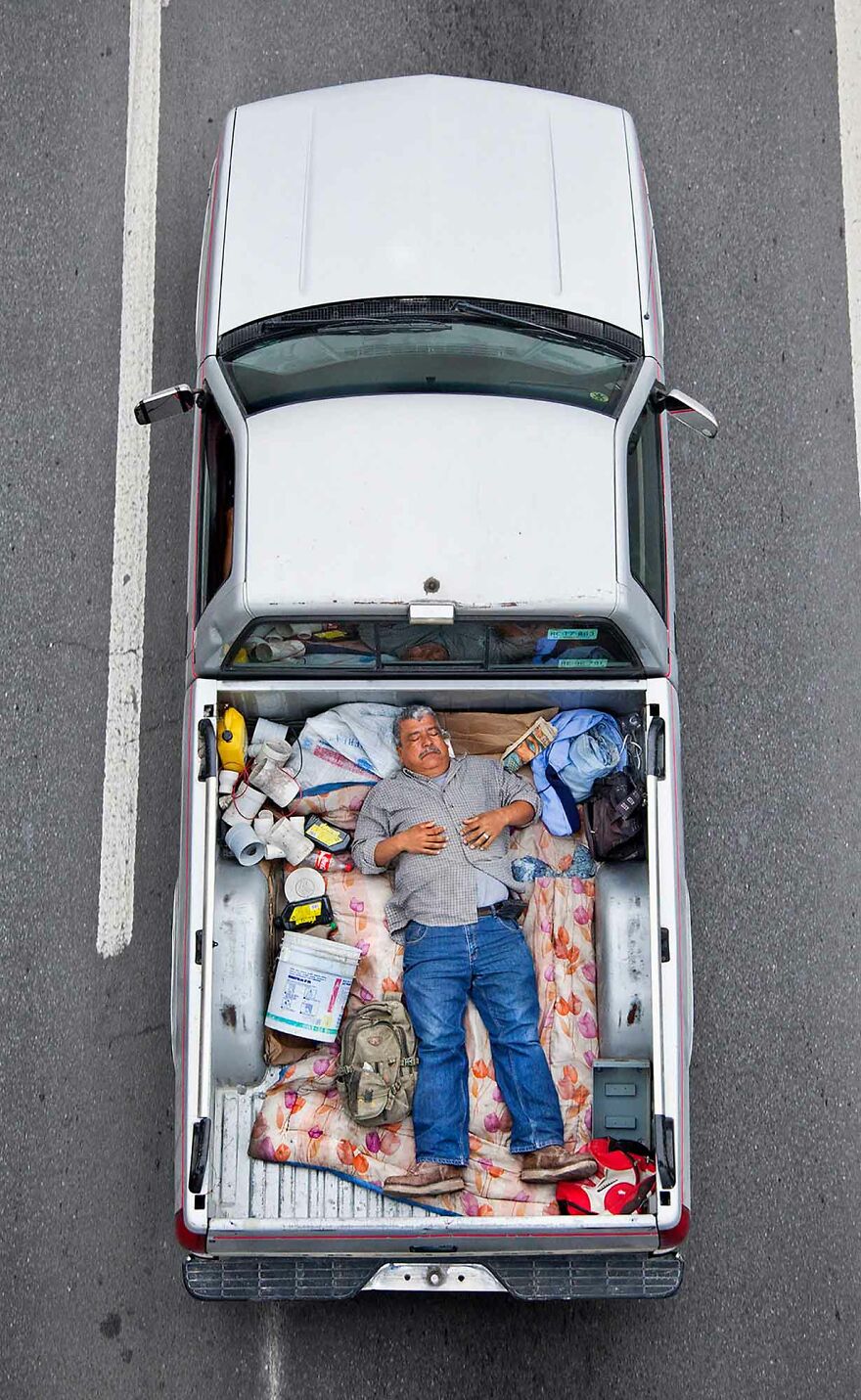 Photographer Shows Carpoolers Journey Across Mexico (87 Pics)