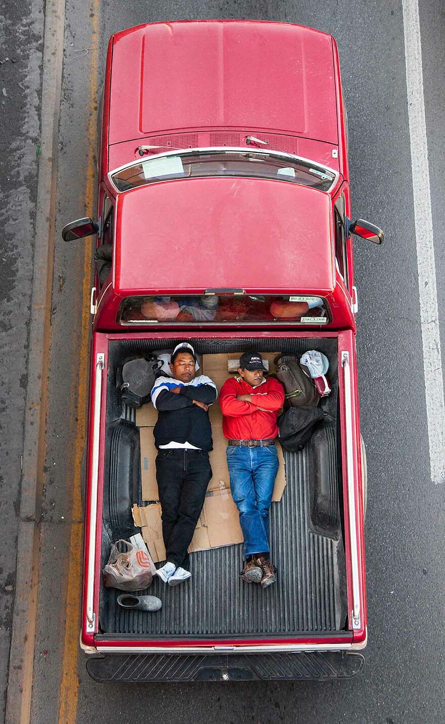 Photographer Shows Carpoolers Journey Across Mexico (87 Pics)