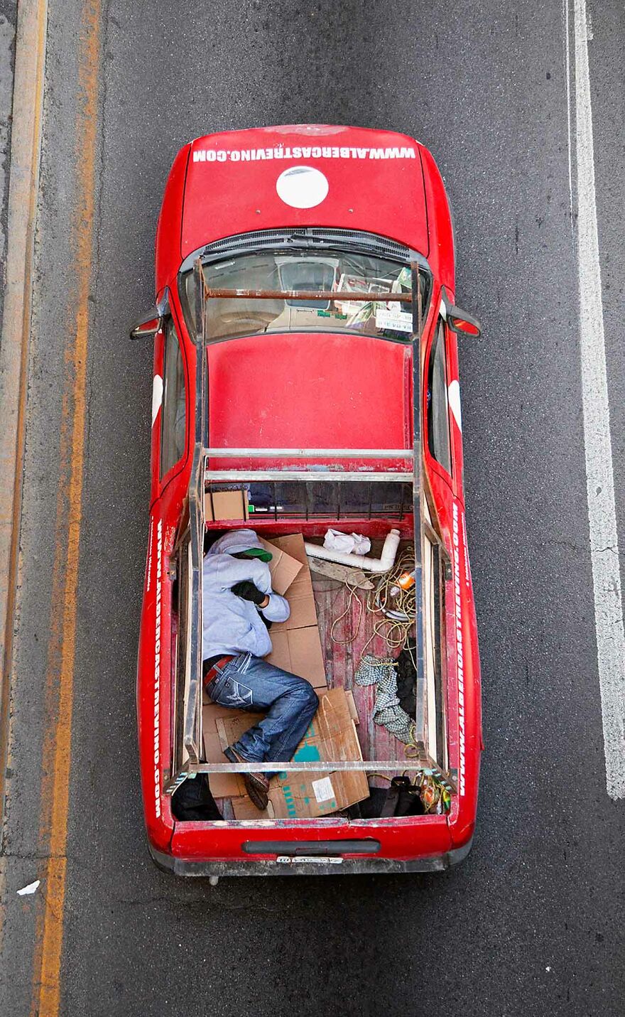 Photographer Shows Carpoolers Journey Across Mexico (87 Pics)