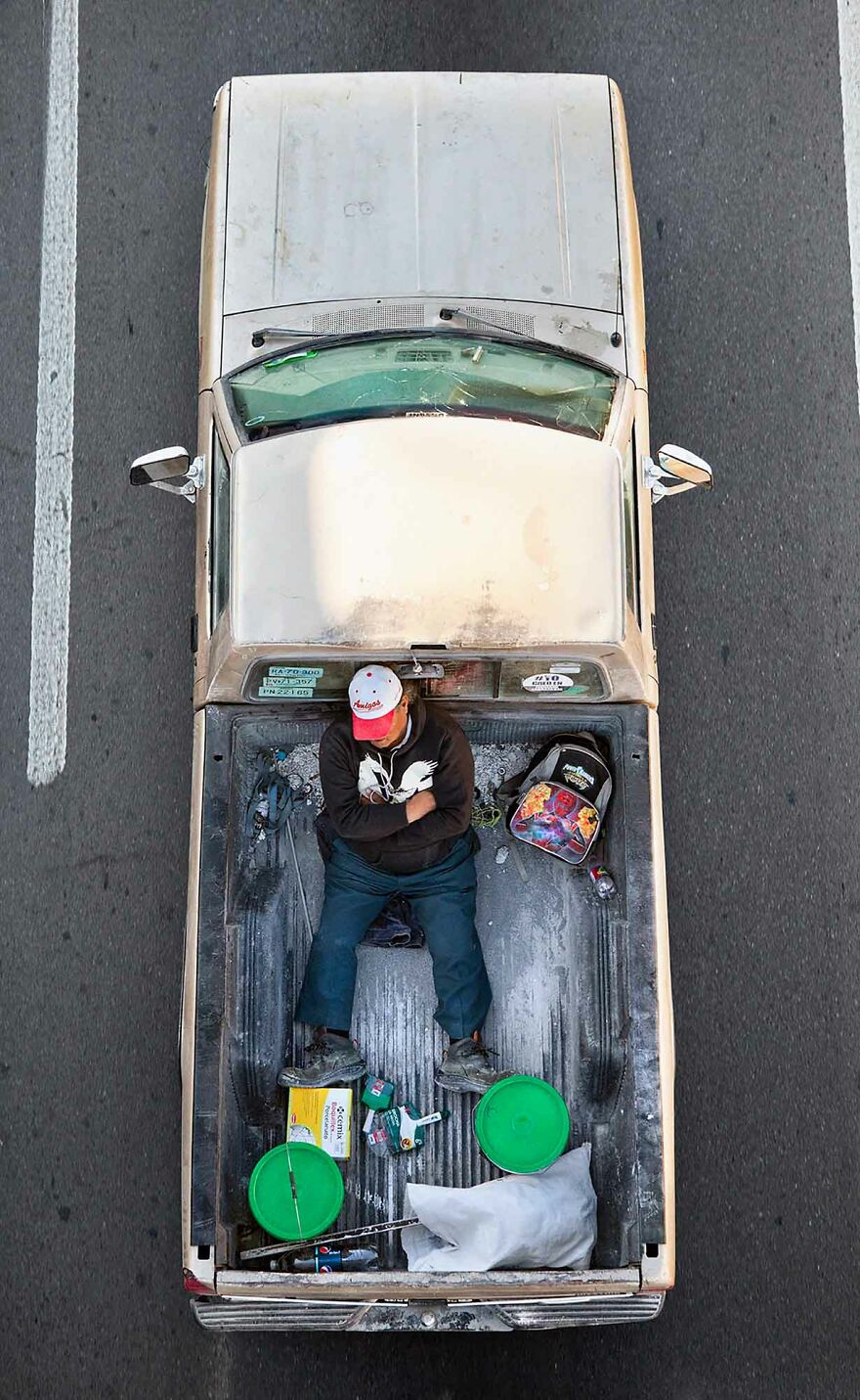 Photographer Shows Carpoolers Journey Across Mexico (87 Pics)