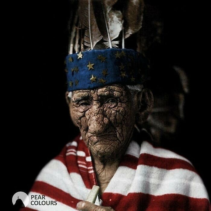 El jefe John Smith, alias Lobo Blanco, supuestamente el nativo americano más viejo de la historia (137 años), fotografiado en 1920. La edad real de Lobo Blanco en el momento de su muerte es a menudo discutida