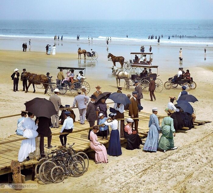 Gente en Daytona Beach en Florida, Estados Unidos en 1904