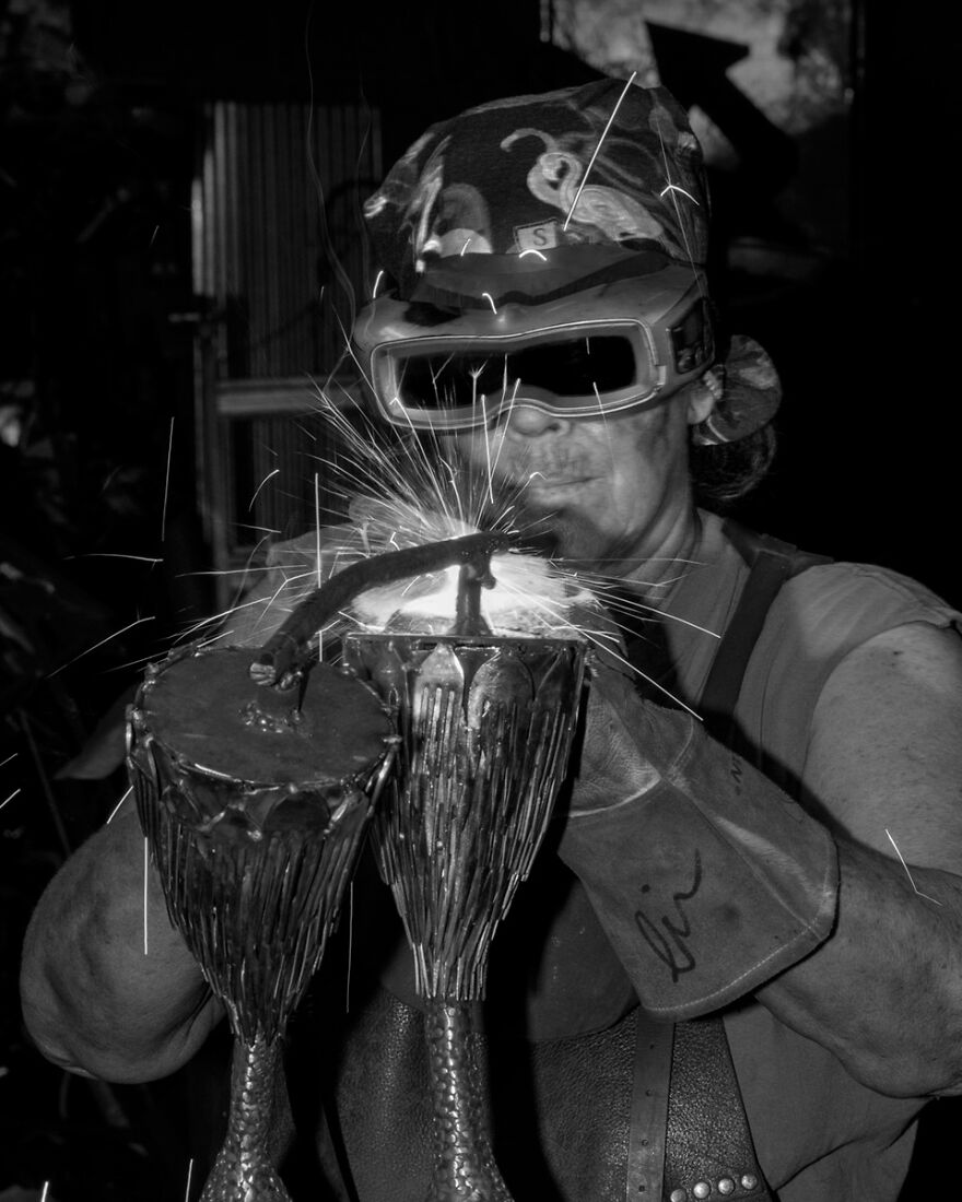 I Made A Life-Size Crane Sculpture Out Of Used Cutlery! I Made A Life-Size Crane Sculpture Out Of Used Cutlery!