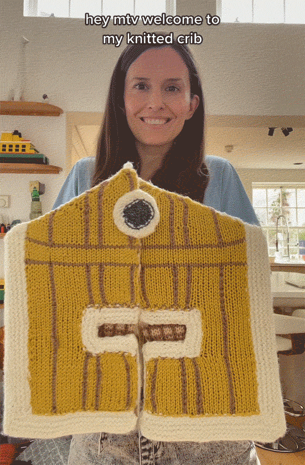 I Knit A Tiny House And Now I Want To Shrink And Move In I Knit A Tiny House And Now I Want To Shrink And Move In