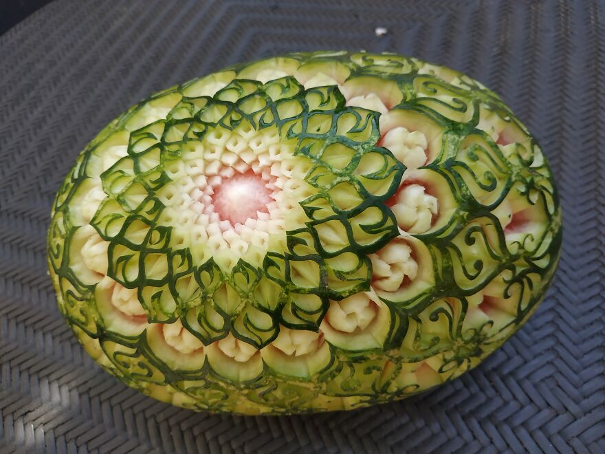 I Carved Watermelons That Shouldn't Be Eaten (13 Pics)