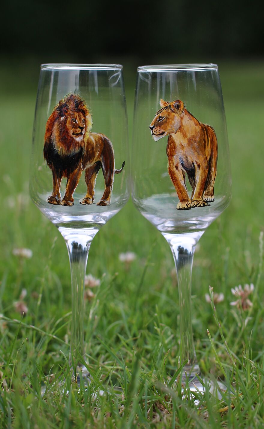 Stunningly Realistic Glass Painting - Wildlife Collection