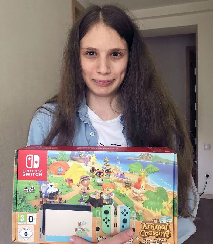 My Original Switch Got Stolen. Today I Graduate, And My Amazing Mom Gifted Me This