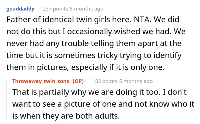 Mom Decided To Dress Her Twin Boys In Two Different Colors To Tell Them Apart, Cousin Goes "Ballistic" On Her Mom Decided To Dress Her Twin Boys In Two Different Colors To Tell Them Apart, Cousin Goes "Ballistic" On Her