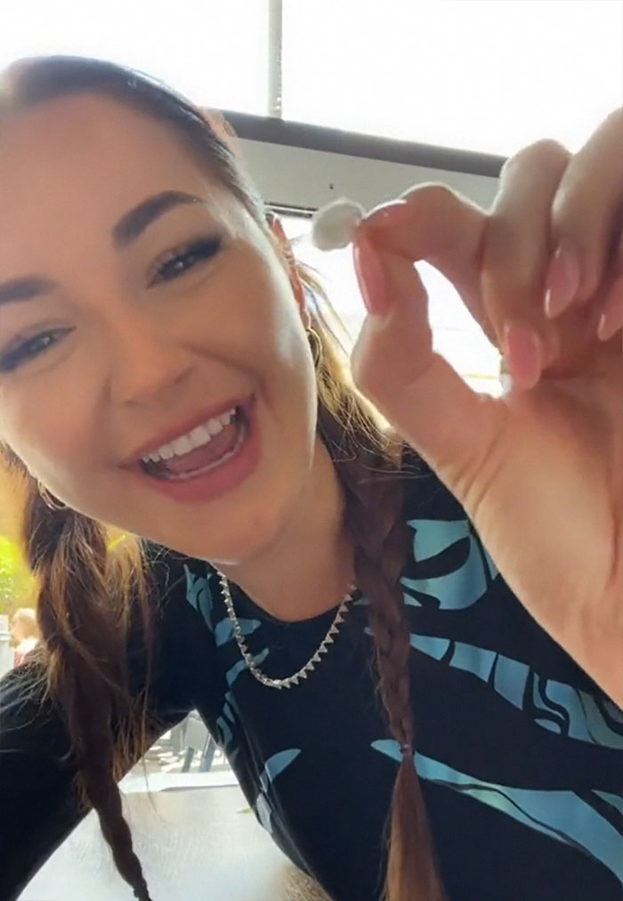 Woman Shares An Example Of Why Turbulence Should Not Scare You And Millions Find It Helpful Woman Shares An Example Of Why Turbulence Should Not Scare You And Millions Find It Helpful