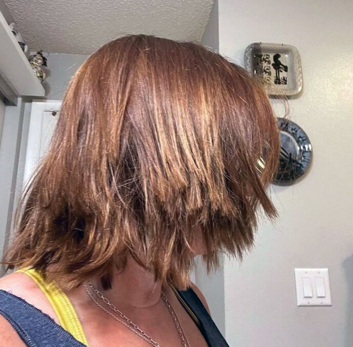 I Shouldn't Expect Much From A Strip Mall Haircut, But Come On. I Was Just Looking For A Trim And To Shape Up The Layers. Different Lengths Chopped Up Randomly Aren't Layers