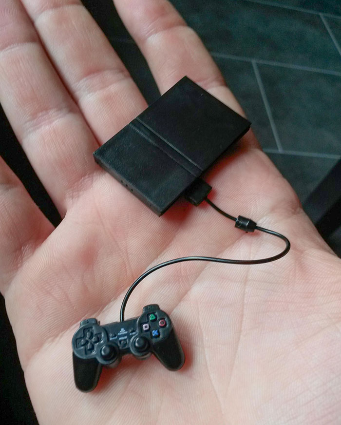 I Bought A PS2 On eBay. Something Seems A Little Off