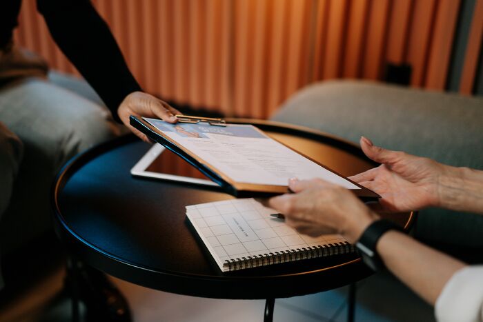 Recruiters Reveal How Job Candidates Instantly Lost Any Chances Of Getting The Job (30 Answers)