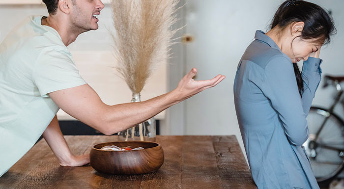 Homophobic Neighbor Calls This Dad's Daughter "A Freak" Because She's Openly Gay, Dad Brings Up His Secret Affair In Front Of His Wife Homophobic Neighbor Calls This Dad's Daughter "A Freak" Because She's Openly Gay, Dad Brings Up His Secret Affair In Front Of His Wife