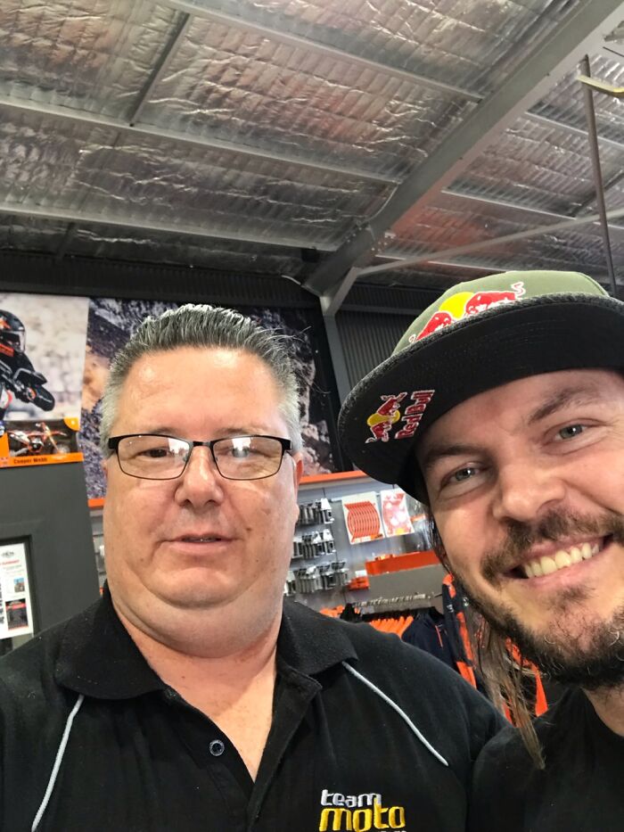 Share A Pic With Your Best Celeb Encounter!